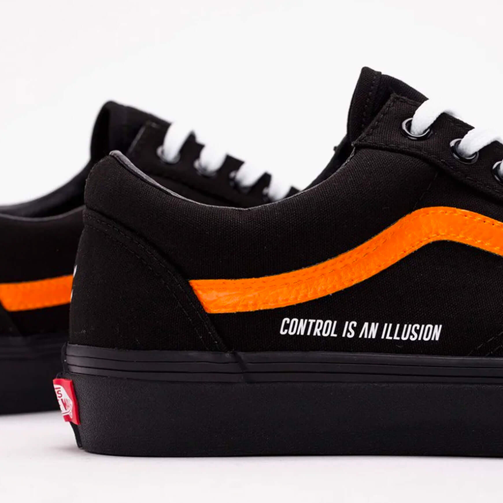 Coutié Vans Old Skool Control is an Illusion Custom