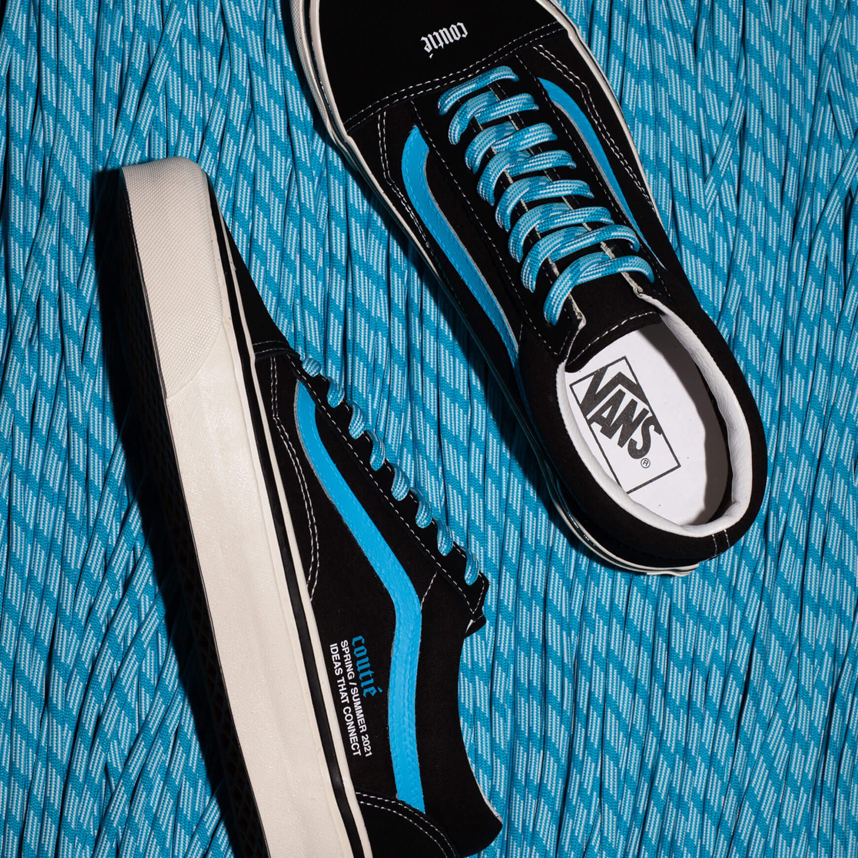 Shops blue vans logo