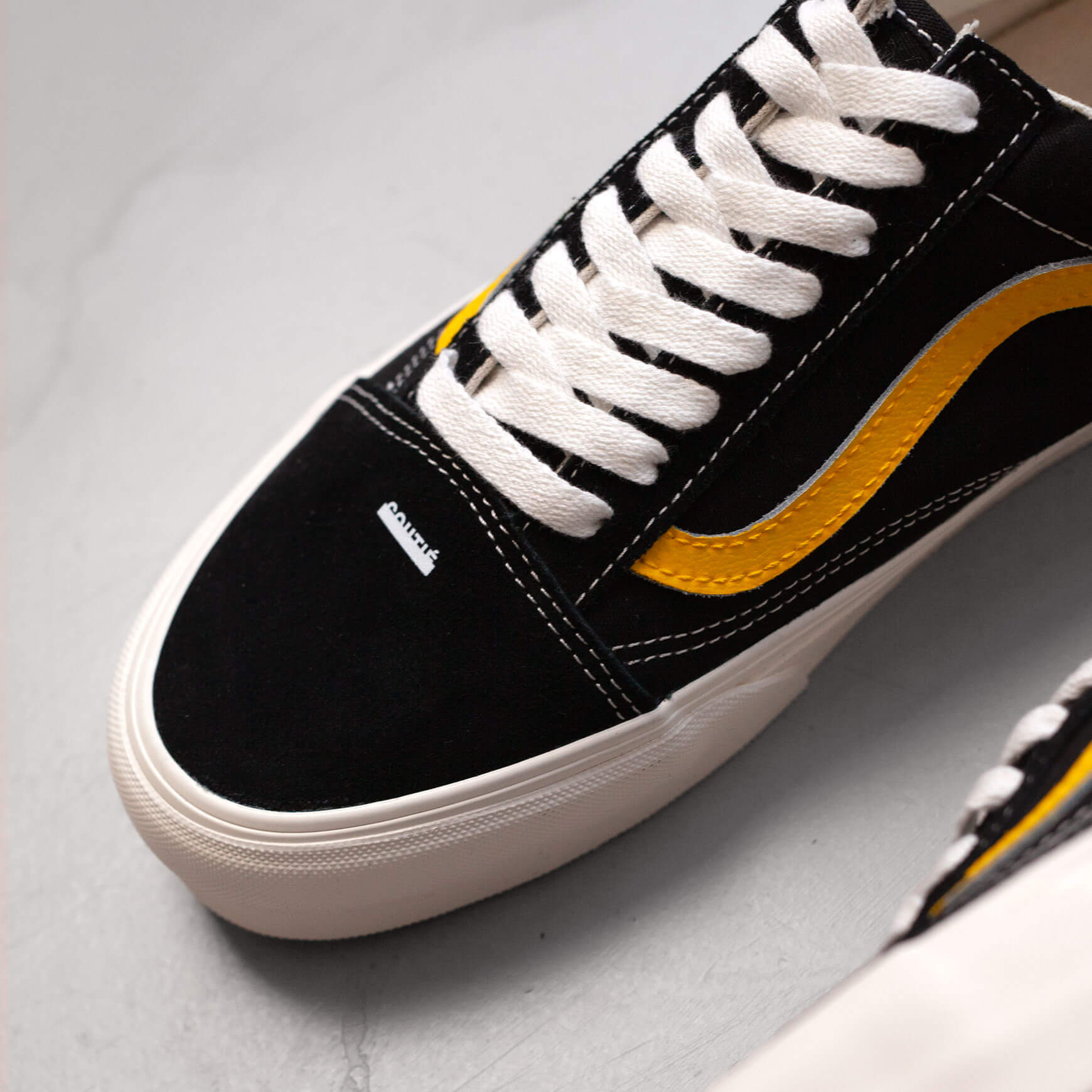 Vans old cheap skool yellow black